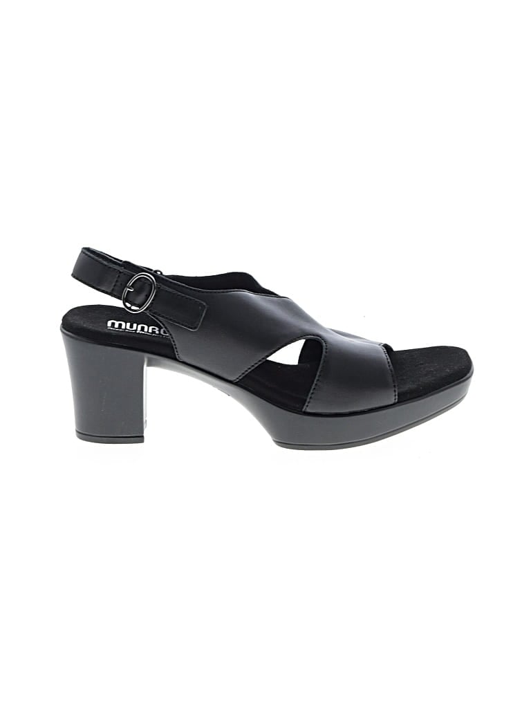 Pre-owned Munro American Sandals In Black