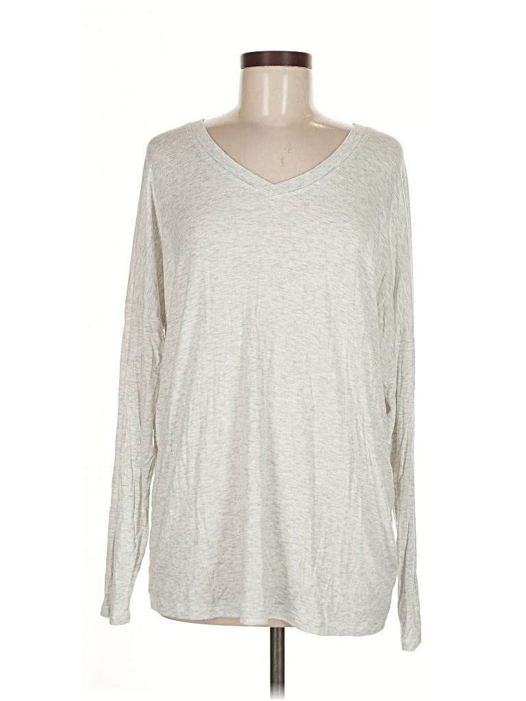 Pre-owned Cabi Long Sleeve Top Gray Solid Pattern V Neck Tops