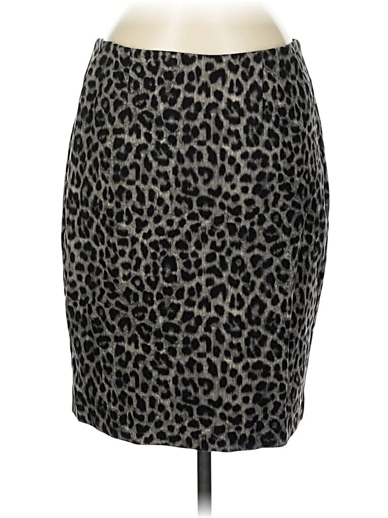 Pre-owned Cabi Casual Skirt In Gray