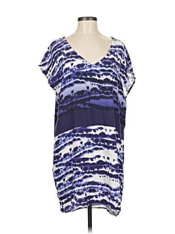 Charlie Jade Short Sleeve T-Shirt (view 1)
