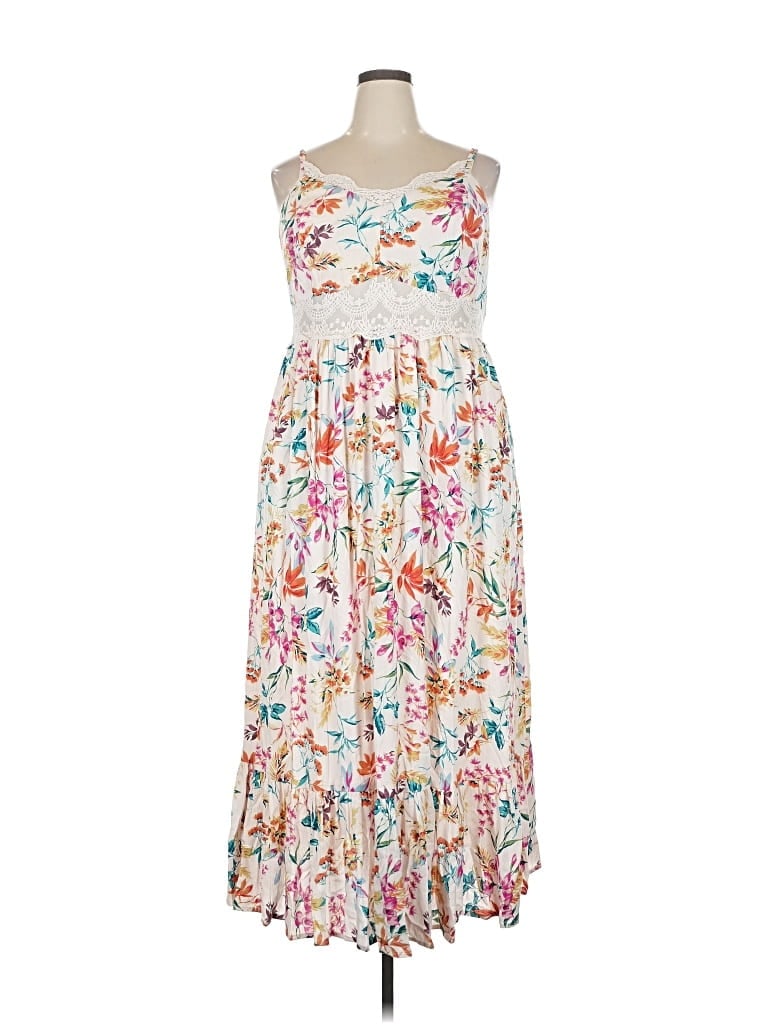 Pre-owned Torrid Casual Dress In White