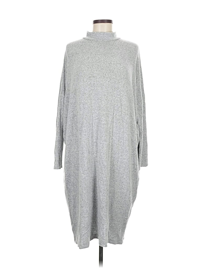 Pre-owned Lou & Grey Casual Dress In Gray