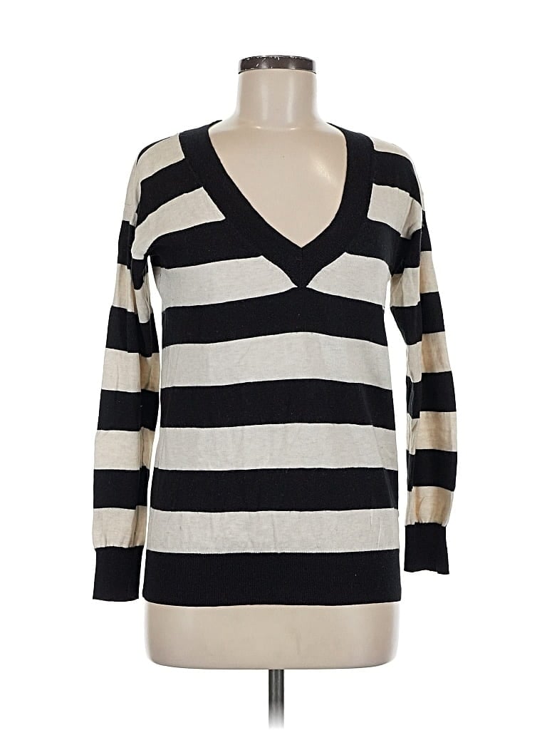 Pre-owned Gap Pullover Sweater In Black