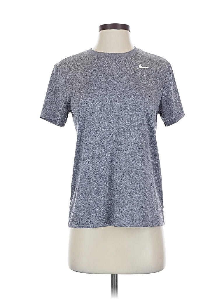 Pre-owned Nike Active T-shirt In Silver