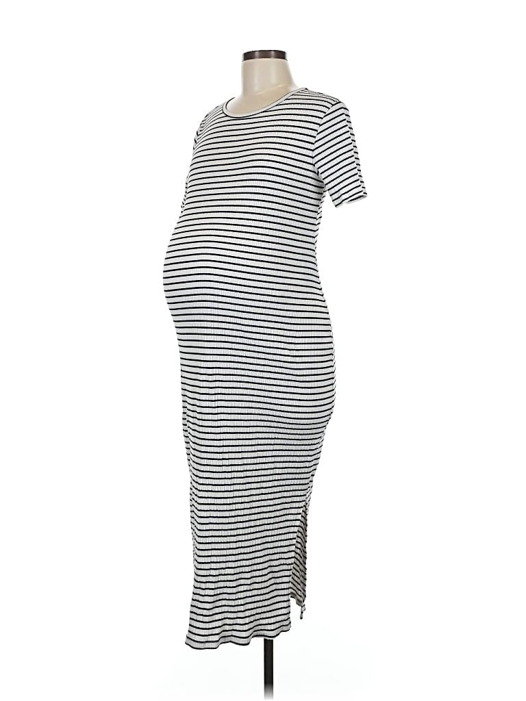 Pre-owned Ingrid & Isabel Casual Dress In Gray