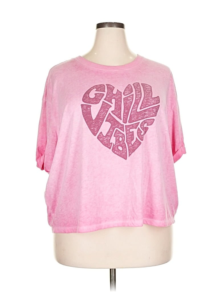 Pre-owned Torrid Short Sleeve T-shirt In Pink