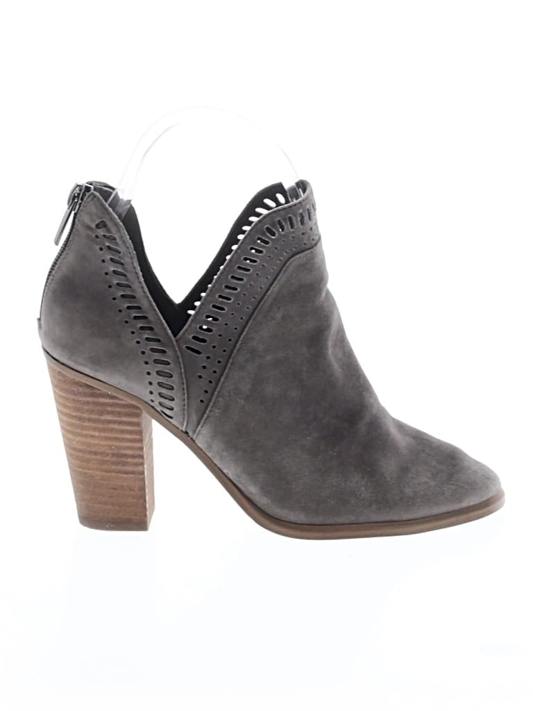 Pre-owned Vince Camuto Ankle Boots In Gray