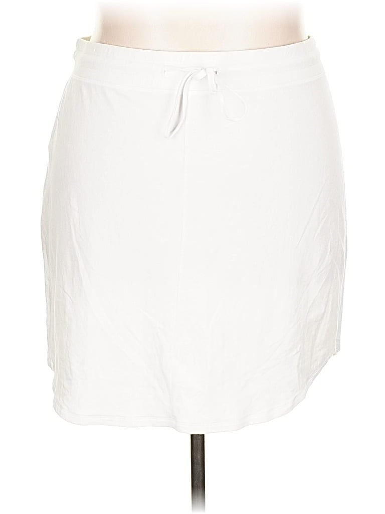 Pre-owned Tommy Bahama Casual Skirt In White