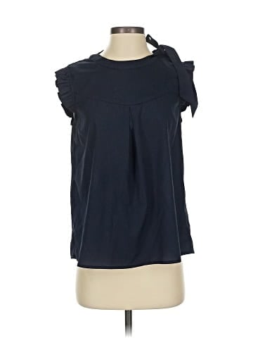 Comme Toi Sleeveless Blouse (view 1)
