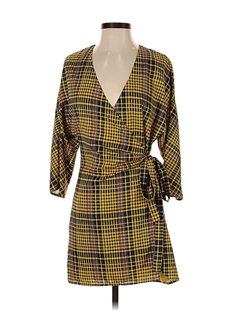 Pre-owned Lovers & Friends Casual Dress In Yellow