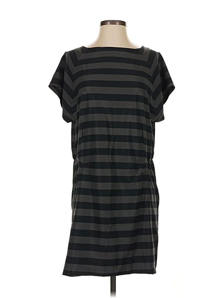 Pre-owned Helly Hansen Casual Dress In Gray