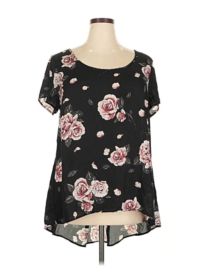 Pre-owned Torrid Short Sleeve Blouse In Black