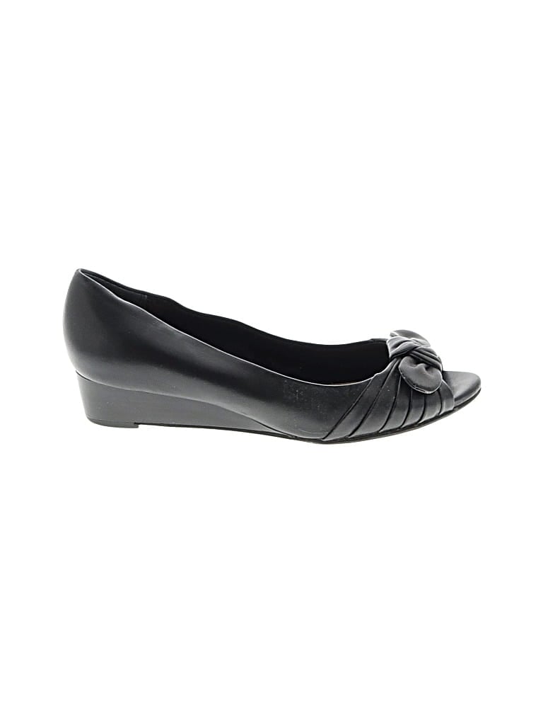 Pre-owned Giani Bernini Wedges In Black