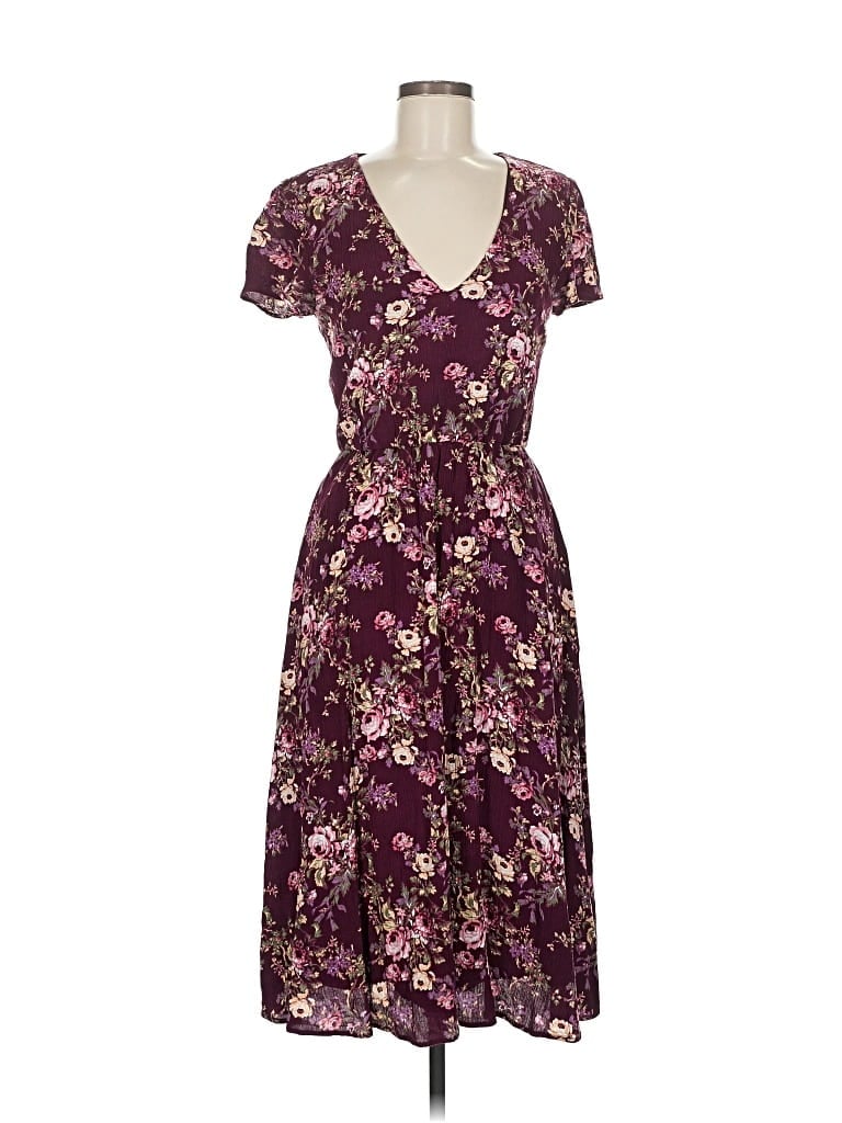 Pre-owned Wayf Casual Dress In Burgundy