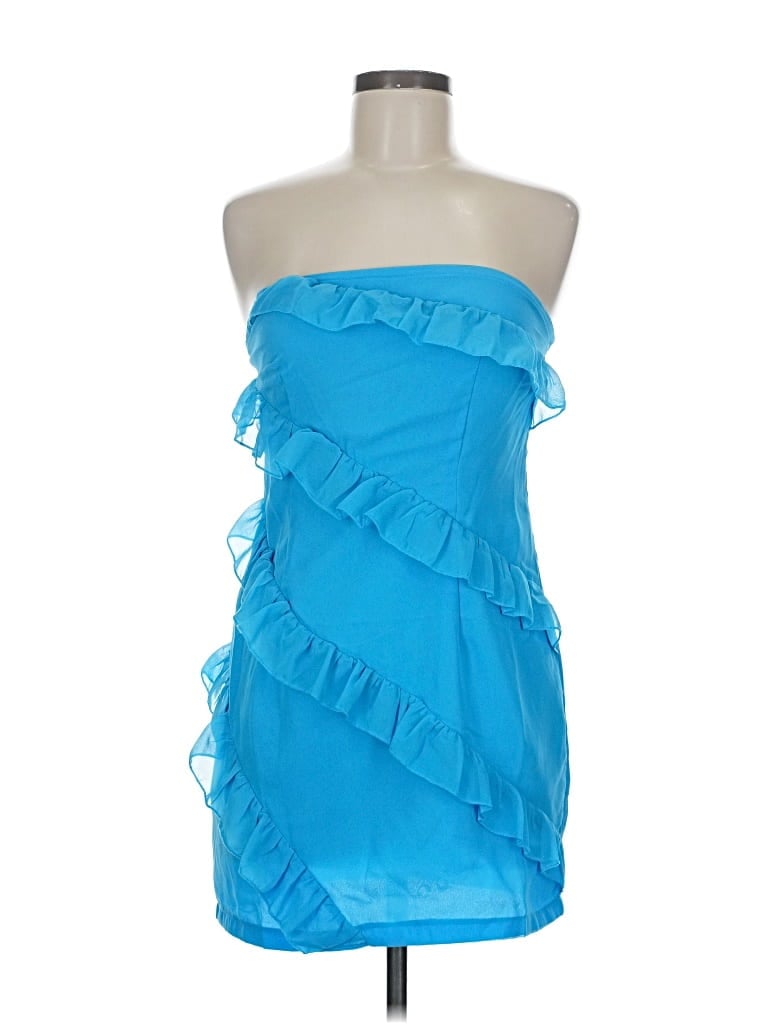 Prettylittlething Sleeveless Top Blue Strapless Neckline Tops