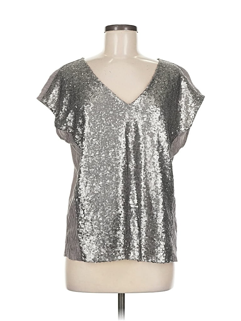 Pre-owned Stella & Dot Short Sleeve Top Silver Metallic Pattern V Neck Tops