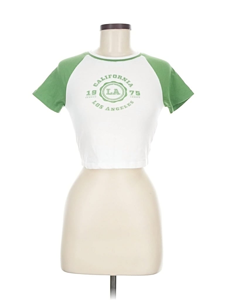 Pre-owned Colsie Short Sleeve T-shirt In Green