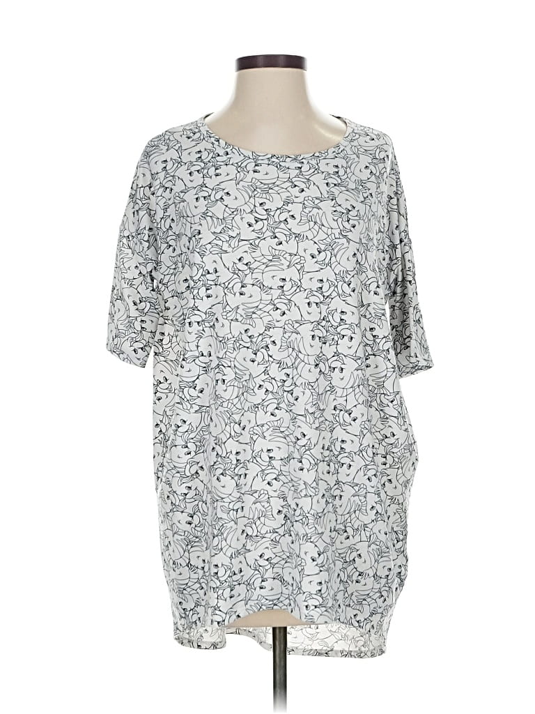 Pre-owned Lularoe 3/4 Sleeve T-shirt In Silver