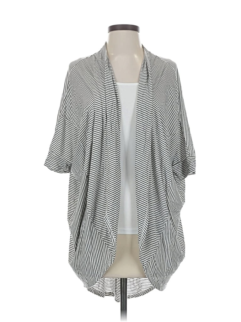 Pre-owned Le Lis Kimono In Gray