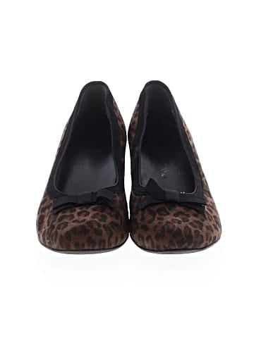 Ara Heels (view 2)