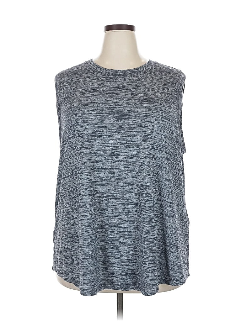 Pre-owned Athleta Sleeveless T-shirt In Gray