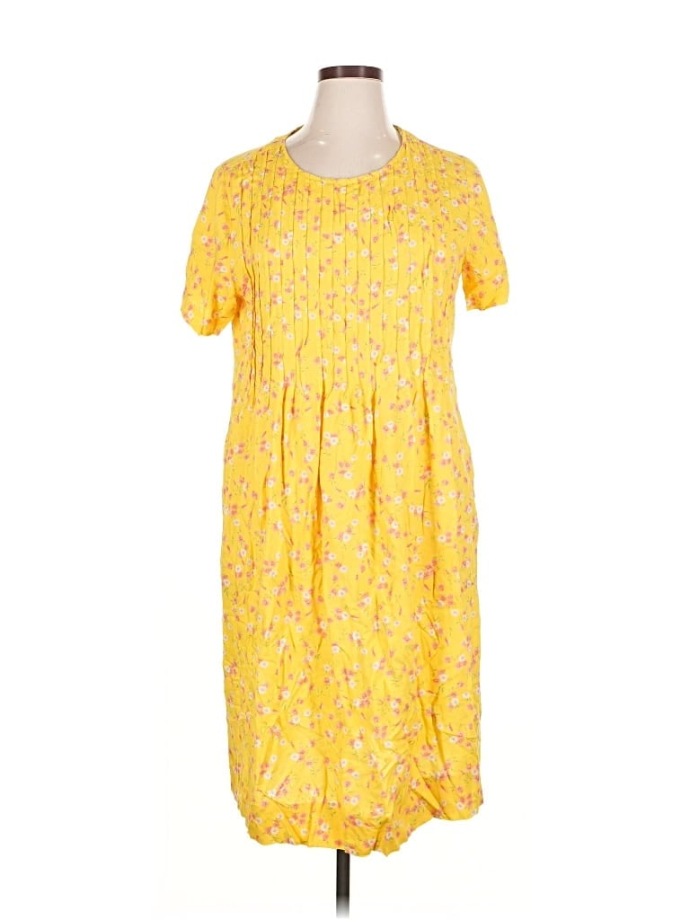Pre-owned Erika Casual Dress In Yellow