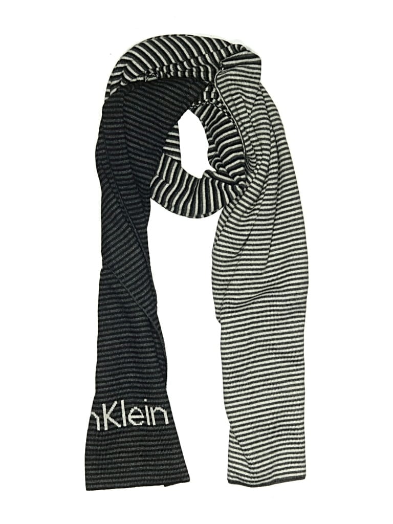 Pre-owned Calvin Klein Scarf In Gray