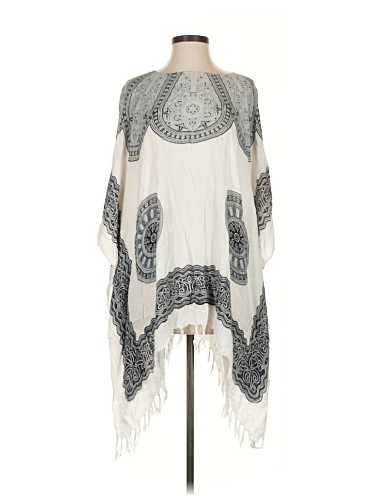 Pre-owned Z&l Poncho In White