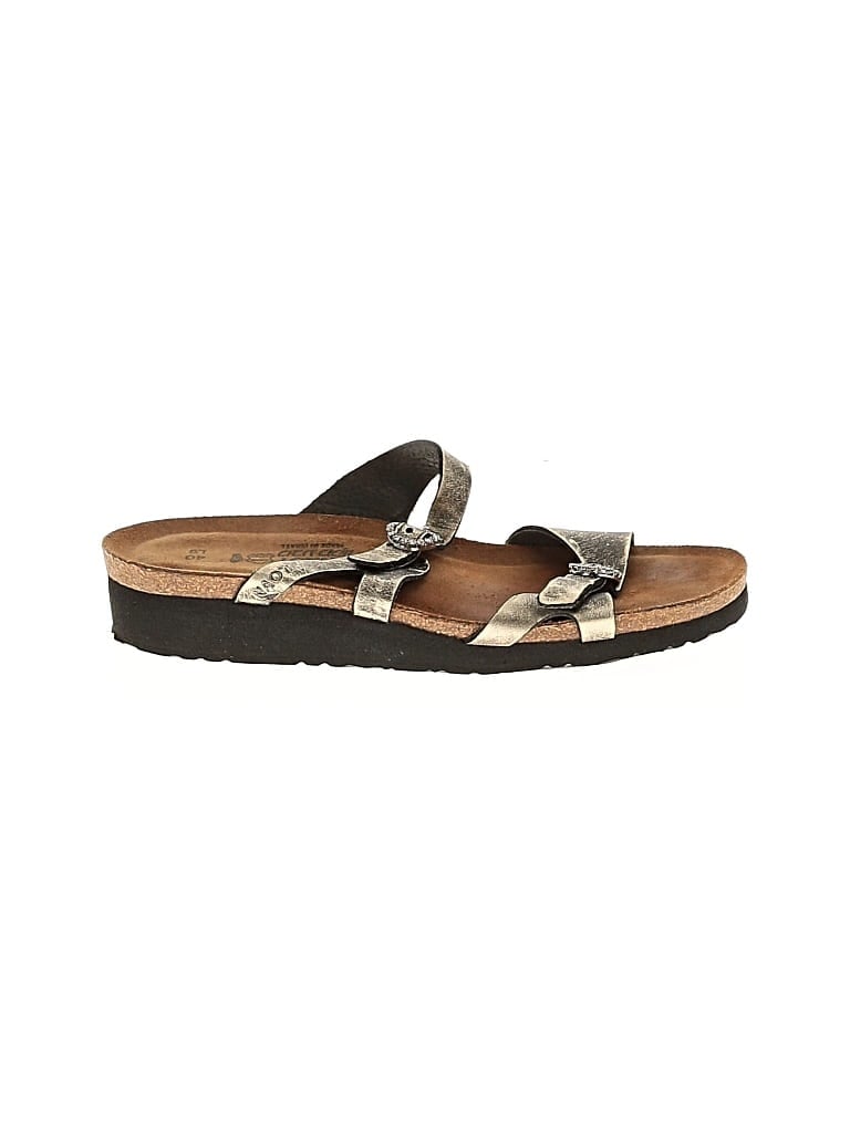 Pre-owned Naot Sandals In Gold