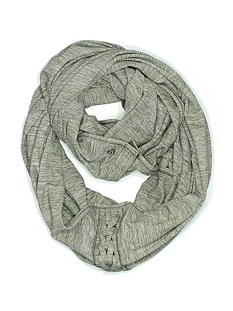 Pre-owned Lululemon Athletica Scarf In Green