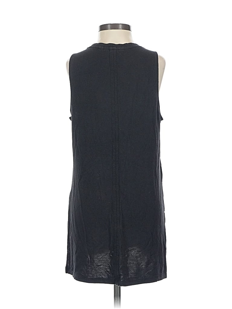 Pre-owned Athleta Sleeveless T-shirt In Black