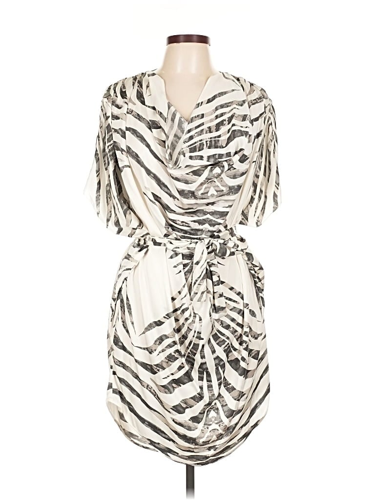 Pre-owned Mara Hoffman Kimono In White