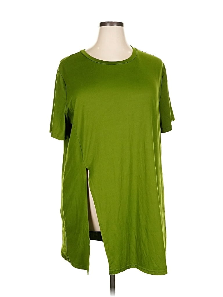 Pre-owned Shein Curve Short Sleeve T-shirt In Green