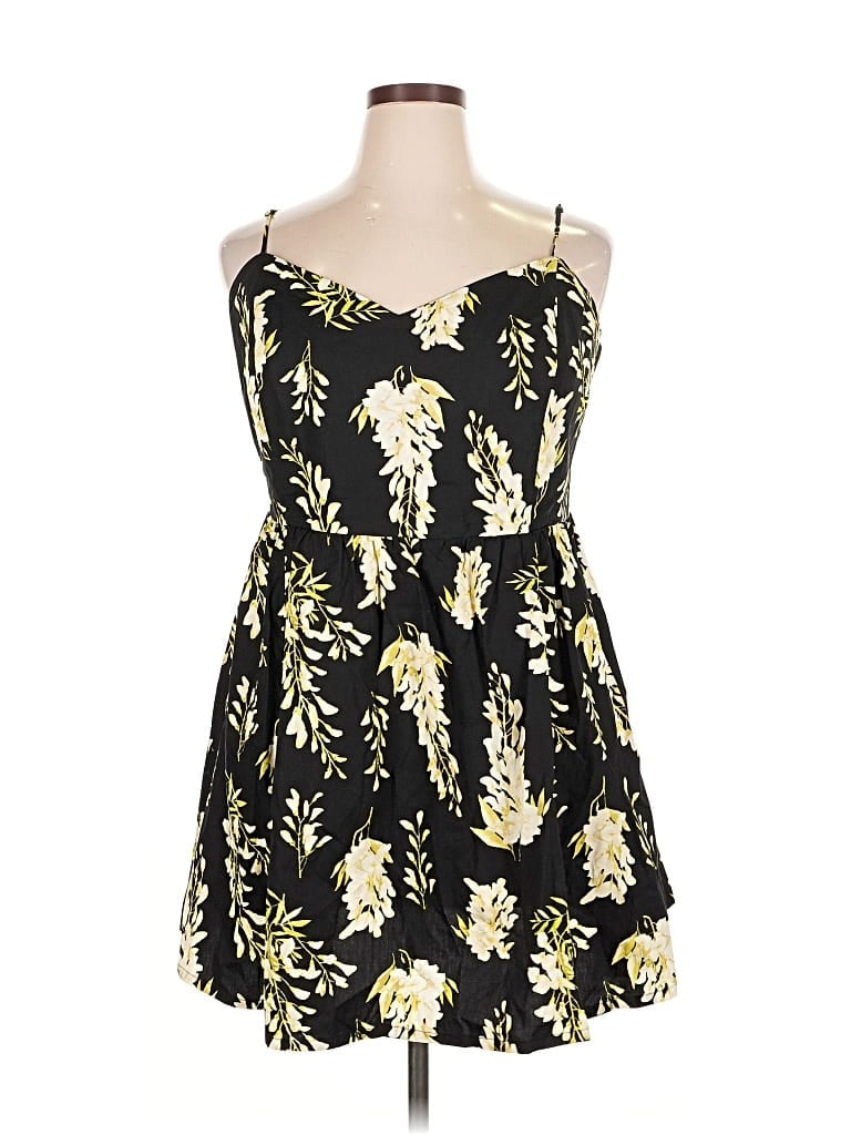Pre-owned H&m Cocktail Dress In Black