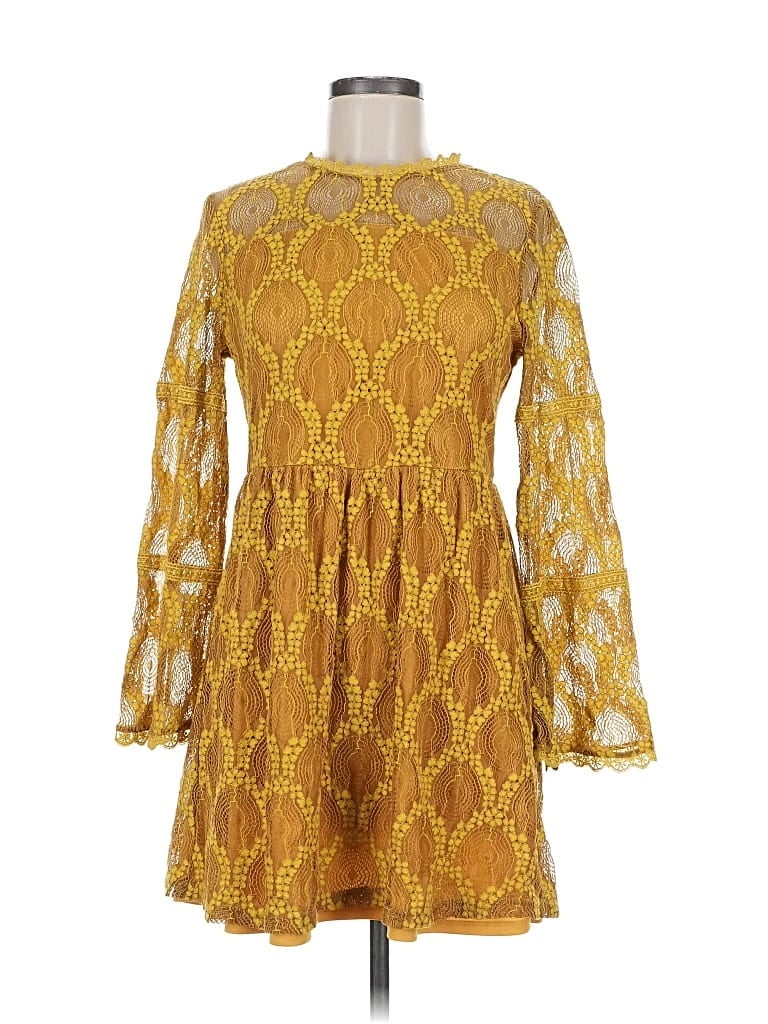 Pre-owned Xhilaration Casual Dress In Yellow