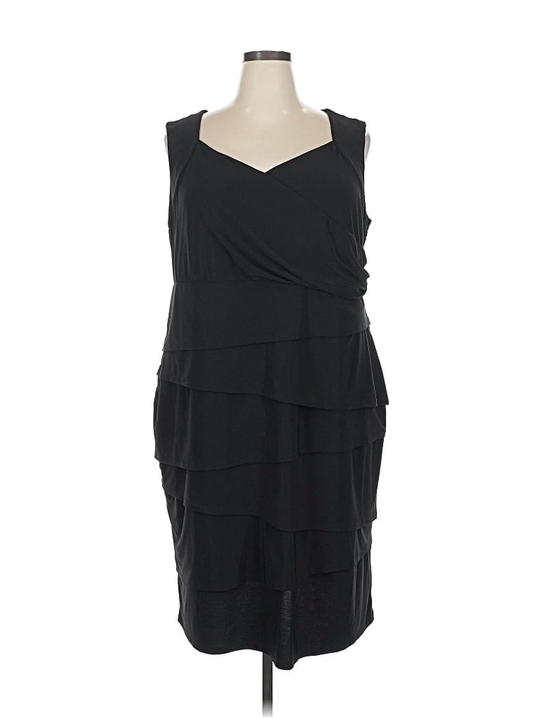 Pre-owned Avenue Cocktail Dress In Black