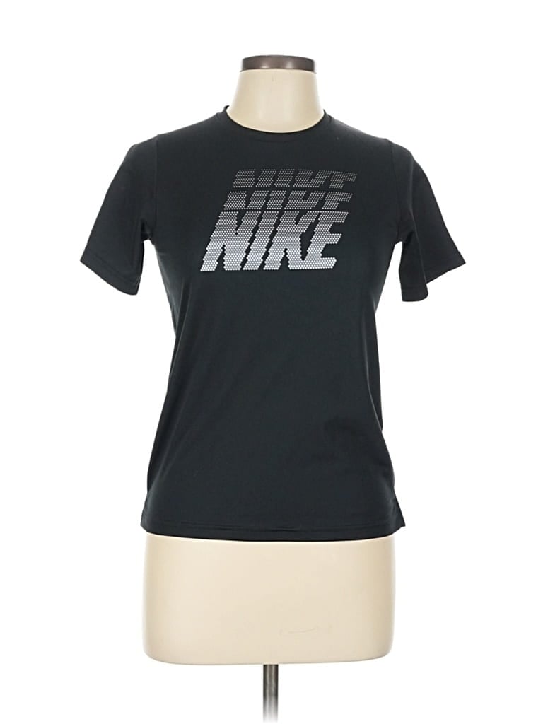 Pre-owned Nike Active T-shirt In Black