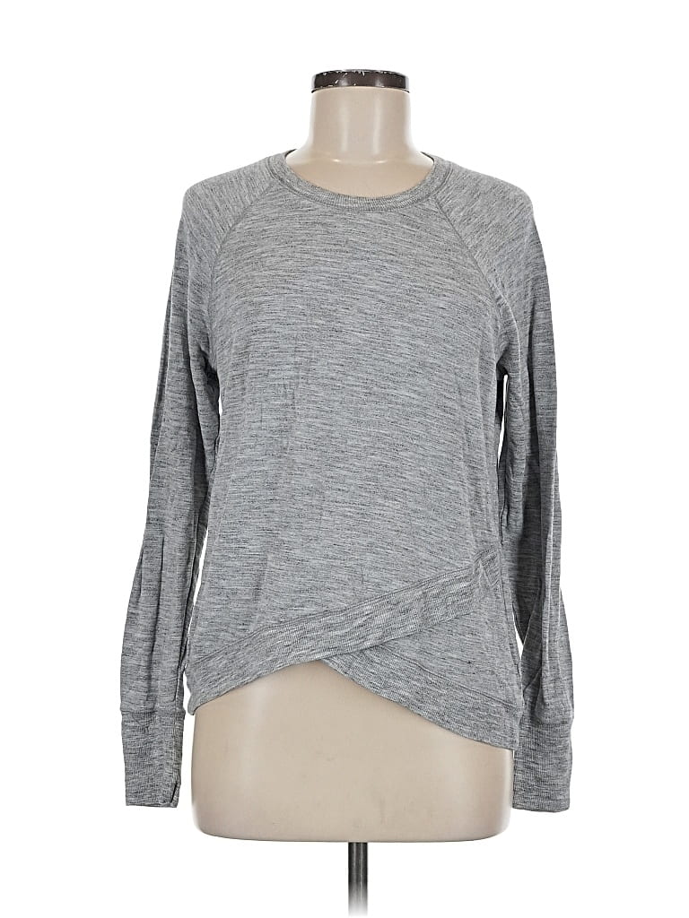 Pre-owned Athleta Long Sleeve T-shirt In Gray