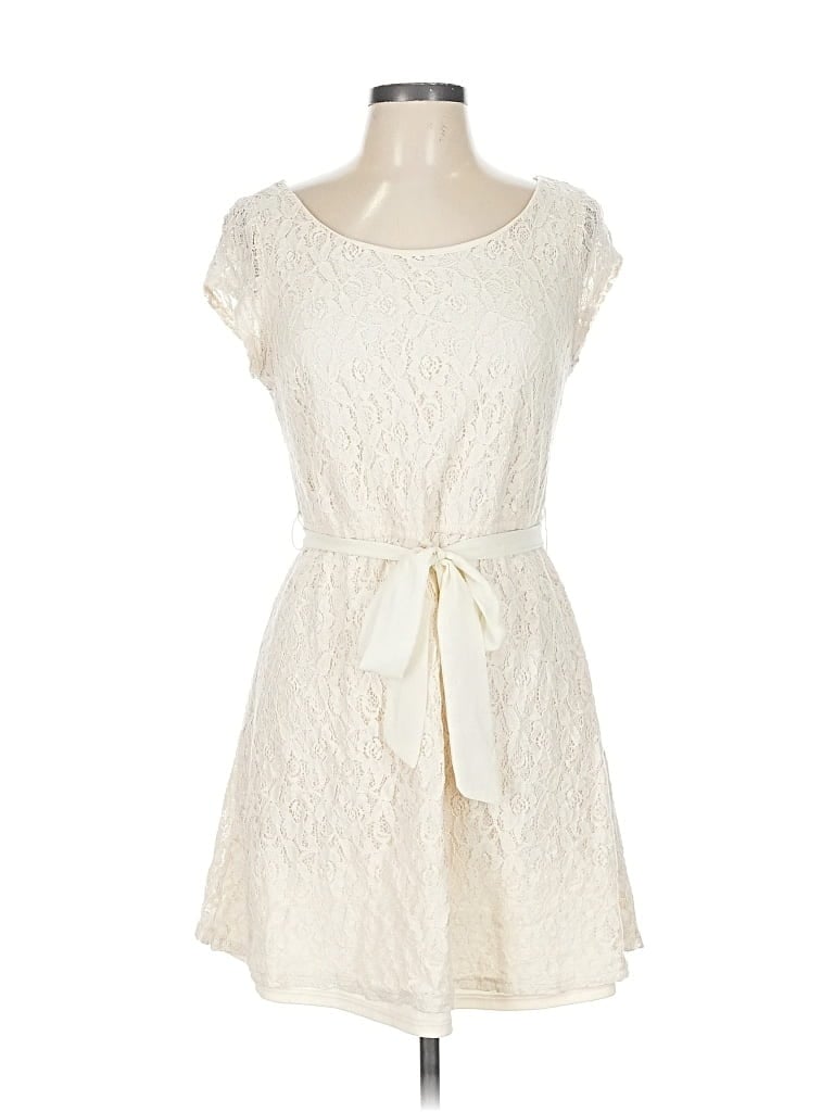 Pre-owned Lc Lauren Conrad Casual Dress In White