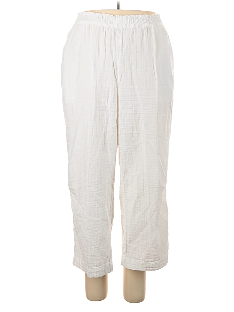 Pre-owned Old Navy Casual Pants In White