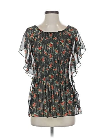 Romeo & Juliet Couture Short Sleeve Blouse (view 1)