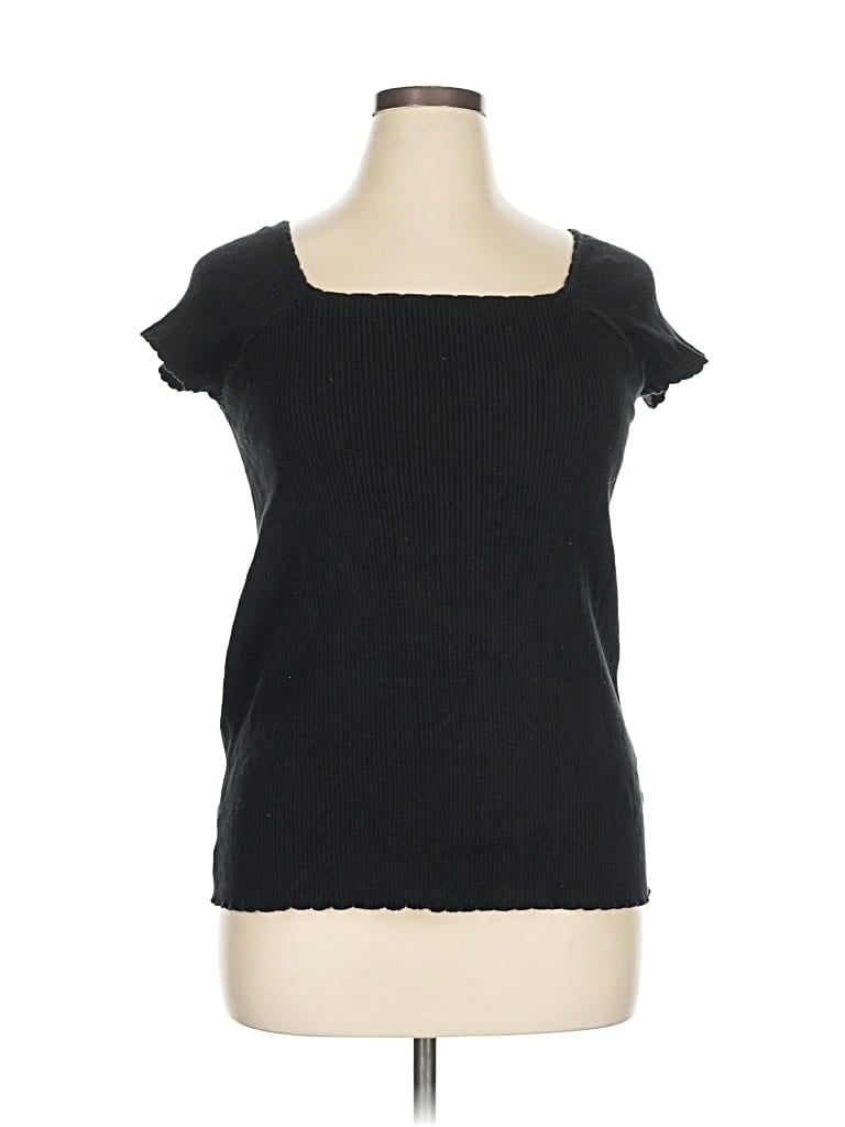 Pre-owned Modcloth Short Sleeve T-shirt In Black