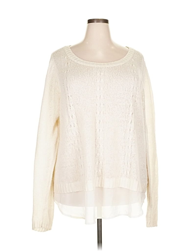 Pre-owned Torrid Pullover Sweater In White