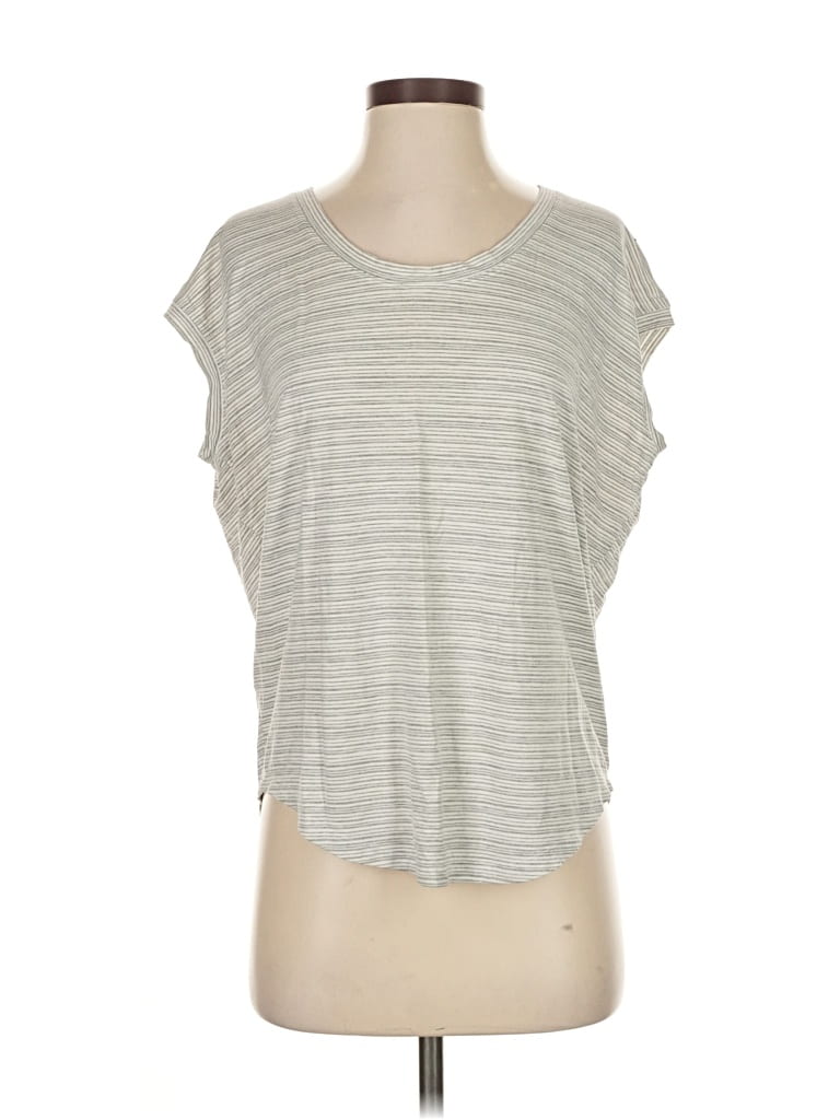 Pre-owned Athleta Sleeveless T-shirt In Gray