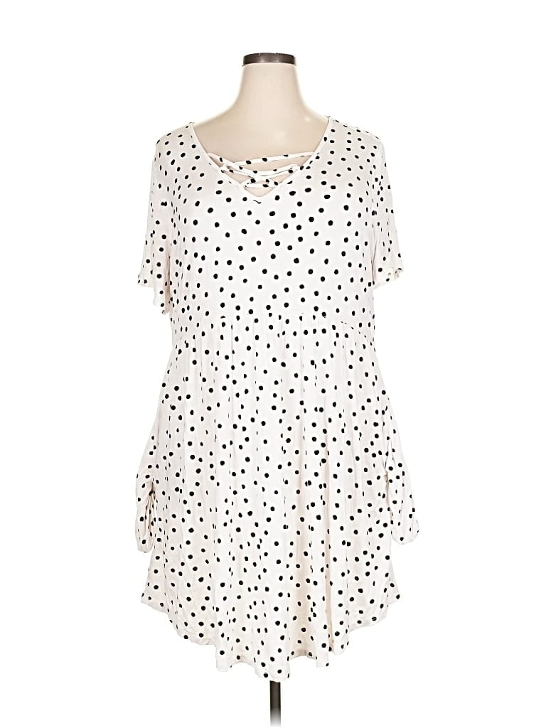 Pre-owned 24/7 Maurices Casual Dress In White