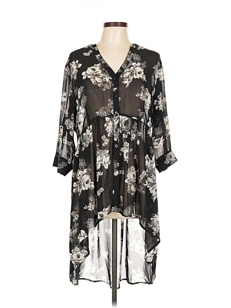 Pre-owned Torrid Kimono In Black