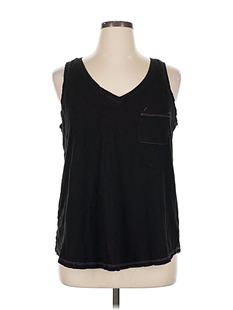 Pre-owned Torrid Sleeveless T-shirt In Black