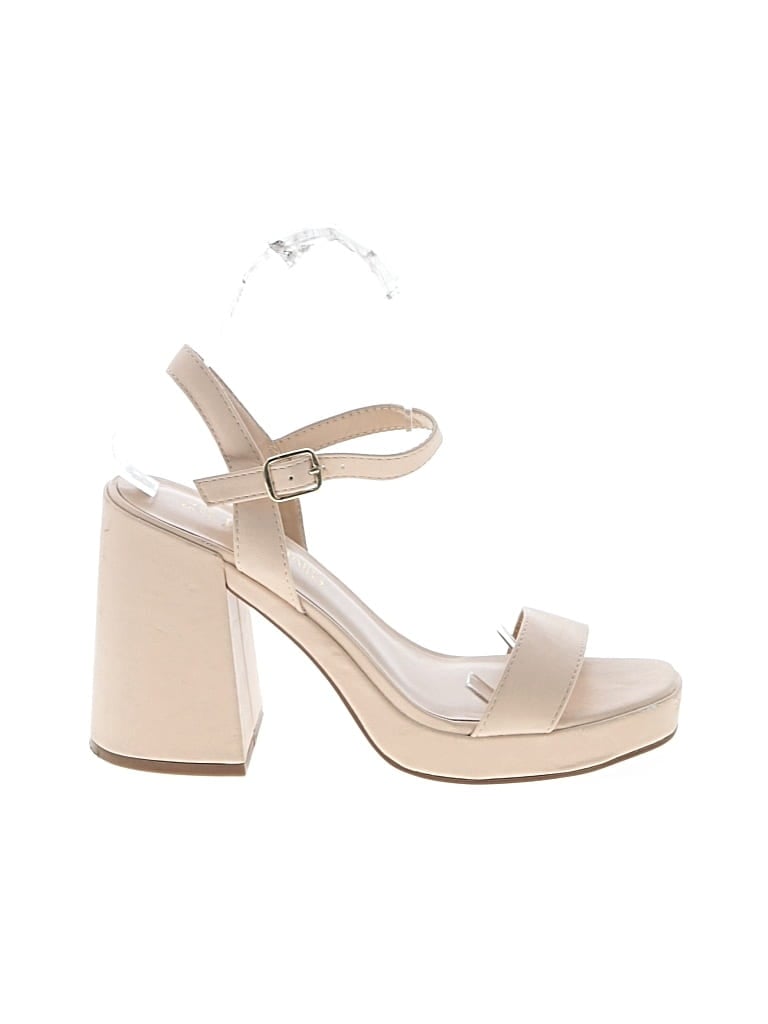 Pre-owned Free People Sandals In White