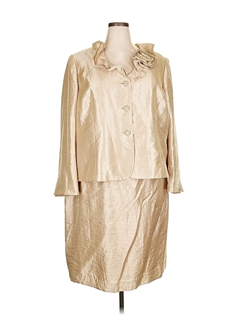 Pre-owned Kasper Raincoat In Gold
