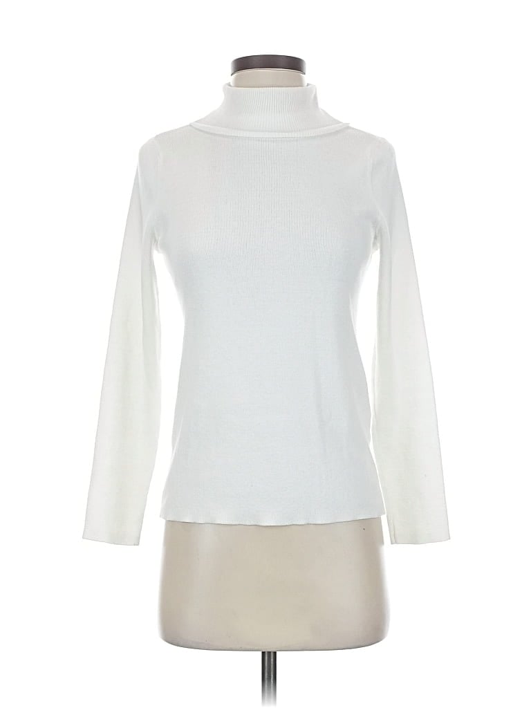 Pre-owned Chico's Turtleneck Sweater In White